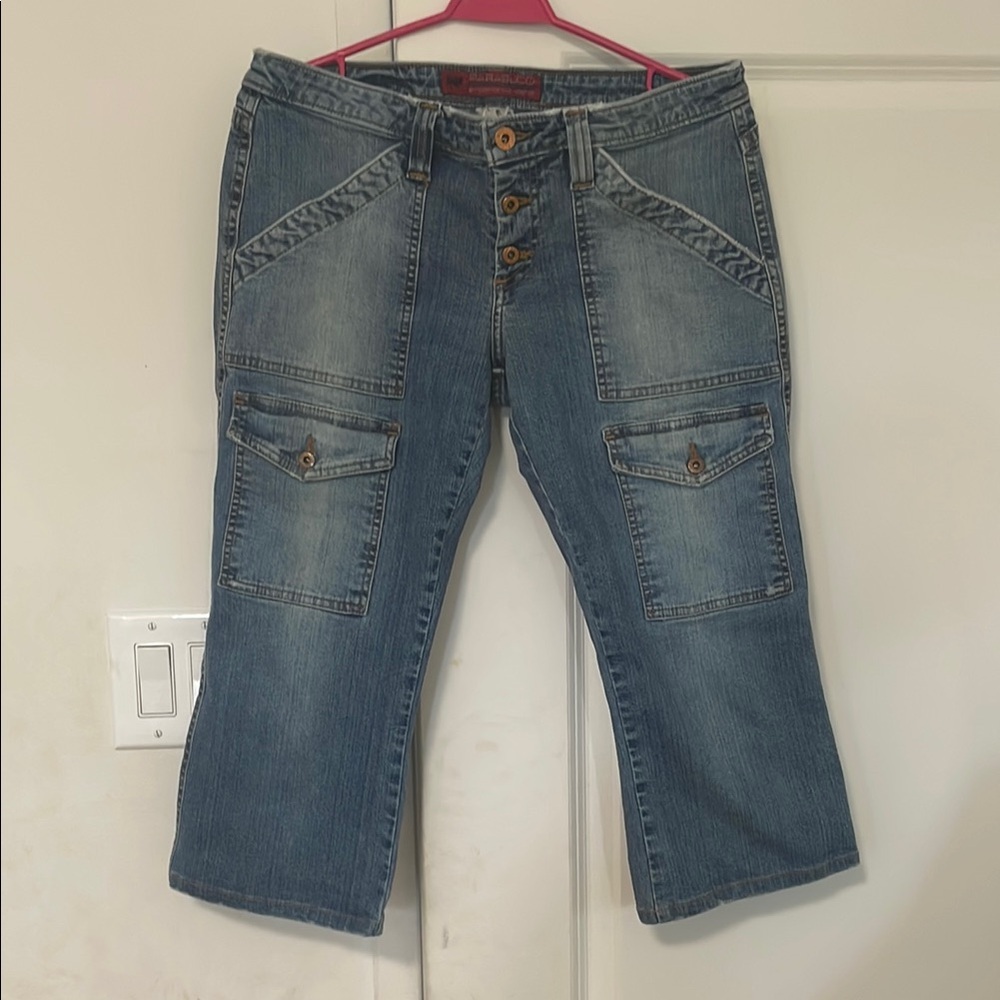 Parasuco Blue Ankle Cropped Jeans with Distinctive Stitching